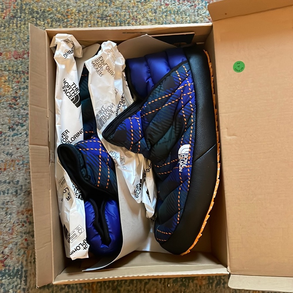 NorthFace Thermoball Traction Bootie